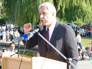 Վանաձորն իր անցյալի շուքն է կորցրել. Վարդան Օսկանյան