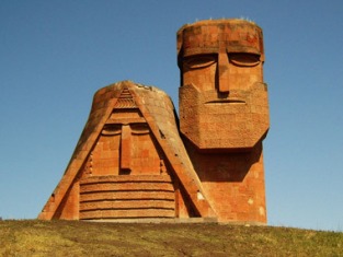 Արցախի երիտասարդները կոչ են անում դադարեցնել զենքի մատակարարումներն Ադրբեջանին