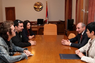 Արցախի նախագահն ընդունել է հայտնի ռոք երգիչներին