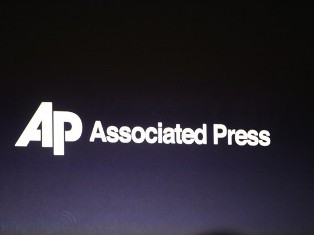 Associated Press. Կացնով մարդասպան Սաֆարովին ներում շնորհելը պատերազմի վախ է ներ