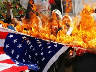 США могут лишить Египет финансовой помощи из-за нападений на посольство