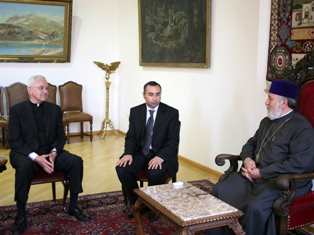 Ամենայն Հայոց Կաթողիկոսն ընդունեց «Սբ. Թովմաս Աքվինացի» համալսարանի նախագահին