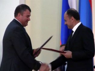 Armenian and Russian Defense Ministers discuss cooperation prospects