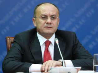 We are obligated to withstand Azerbaijan’s anti-Armenian hysteria – Defense Mini