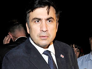 Саакашвили обвинил своих оппонентов в заказе съемок пыток в тюрьме