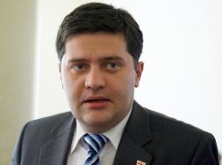 Глава МВД Грузии подал в отставку: демонстранты требуют его ареста