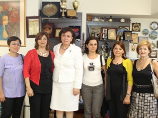 Diaspora minister receives Armenian Relief Society members