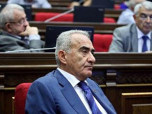 Armenian ruling party claims no one pursues former FM