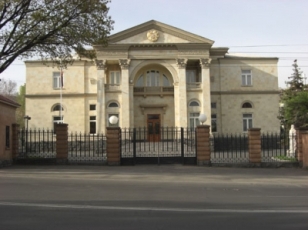 «Դալմայի այգիների» սեփականատերերը բողոքում են նախագահական նստավայրի դիմաց