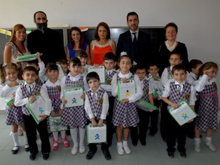 Համակարգիչներ` «Էօռնեկյան» դպրոցի աշակերտներին