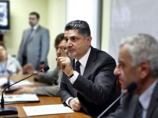 Վարչապետը սփյուռքահայ լրագրողներին. Դուք պետք է ուղղորդեք տեղեկատվական պատերազմո