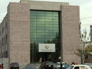 Լրագրողին անմեղ ճանաչեցին, իսկ դատախազի որդուն` տուգանեցին