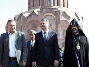 Վարչապետն այցելել է Արմավիրի մարզ (ֆոտո)