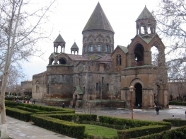 Գարեգին Բ-ն նոր նշանակումներ է կատարել Հայ Եկեղեցու թեմերում