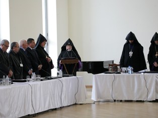 Մայր Աթոռը 200 հազար դոլար է փոխանցել սիրիահայերին