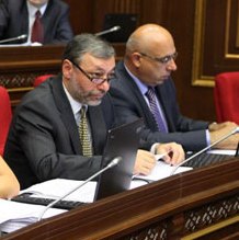 «Հայկական ժամանակ». Խաչատուր Քոքոբելյանին եւ Ալեքսանդր Արզումանյանին հե՞տ կկանչ