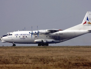 Plane carrying humanitarian relief to Syrian Armenians lands in Turkey again