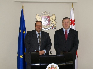 Հայաստանի դեսպանը Վրաստանի էկոնոմիկայի նախարարի հետ քննարկել է Երեւան- Թբիլիսի թ