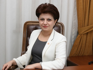 Կարինե Աճեմյան. Միասնական ընդդիմադիր թեկնածուի հավանականությունը ռեալ չէ