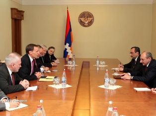 ԵԱՀԿ Մինսկի խմբի համանախագահներին ընդունել է Բակո Սահակյանը