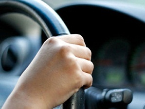 11-ամյա տղան գողացել է ծնողների մեքենան, որ այցելի պապին