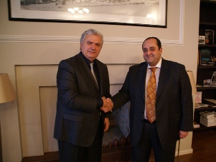 Հայաստանի դեսպանն ու Վրաստանի մշակույթի նախարարը քննարկել են հայկական հուշարձանն
