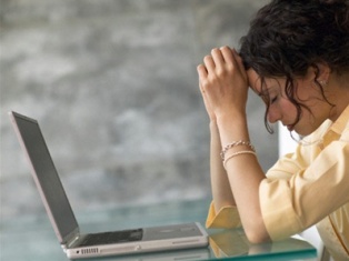 People likely to go mad from spending long time in social networks
