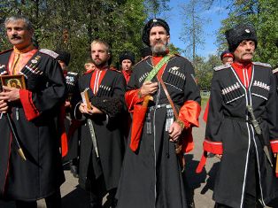 Казачьи патрули наводят порядок в центре Москвы