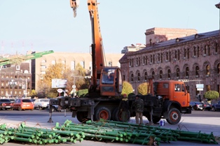Ամանորյա շունչ Երեւանում. Տոնական ձեւավորումները լինելու են կապույտ ու ոսկեգույն