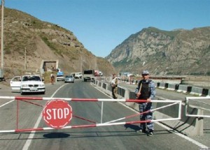 Դեռ վաղ է հանգստանալու համար. Հայկական բեռնատարները կրկին կանգնած են Վրաստանի սա