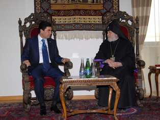 Armenian Catholicos receives Turkmenistan President
