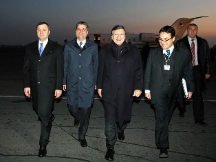 Jose Manuel Barroso and Vladimir Filat arrive in Yerevan