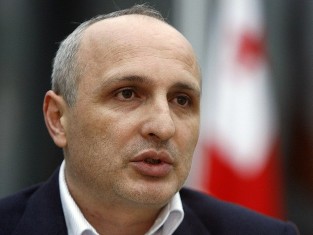 МВД Грузии обвиняет экс-премьера Мерабишвили в поездке в Ереван по поддельному п