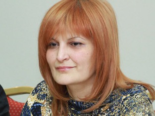 «Ժողովուրդ». Նախագահի հավանական թեկնածու Անուշ Սեդրակյանն ուշագրավ անցյալ ունի