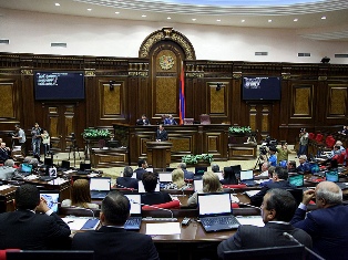 Prosperous Armenian could reach agreement with ruling party