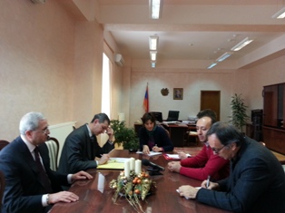 Armenian agriculture minister meets with French Development Agency representativ