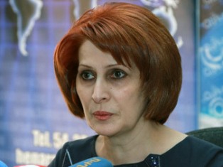 «Оринац еркир»: Армении очень трудно не иметь никаких отношений с двумя соседями