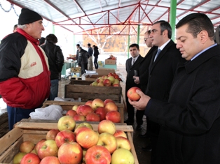 Քանաքեռ-Զեյթուն վարչական շրջանում բացվել է գյուղմթերքի ամանորյա տոնավաճառ