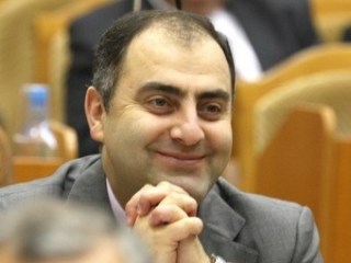 «Ъ»: Бизнесмена Шагиняна загримировали под труп для предотвращения заказного уби