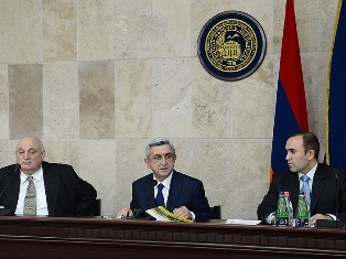 President Sargsyan attends Yerevan State University session