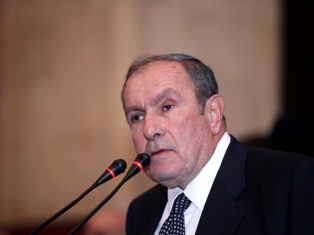 Armenian opposition leader asks to wait for his decision