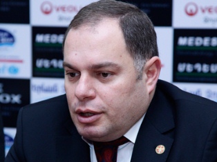 О.Саакян не бьет лежачего: АНК сегодня де факто не существует