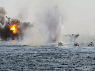 Иран проведет в Ормузском проливе масштабные военные учения