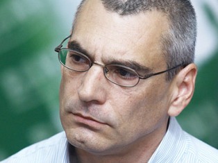 Политолог: Успехи Еревана во много обусловлены промахами Баку
