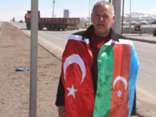 Turkish man gets angry at Azerbaijan and suspends “genocide march”
