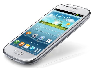 Apple отзывает патентные претензии к Samsung Galaxy S III mini