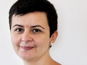 Первая женщина-кандидат представила свои документы в ЦИК Армении