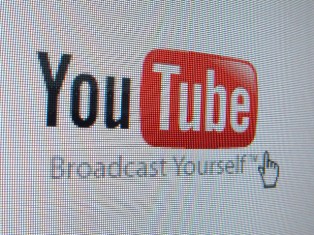 В Пакистане разблокировали YouTube из-за песни торговца рыбой