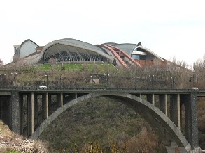 Երեւանում կանխվել է ինքնասպանության փորձ
