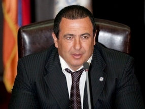 Prosperous Armenia leader celebrates New Year in France? – newspaper